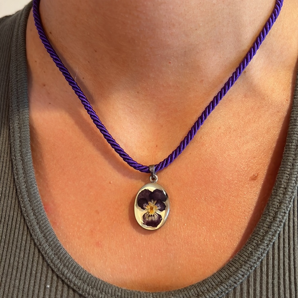 DRIED FLOWER PURPLE CHOKER NECKLACE